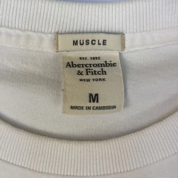 Gently Worn Abercrombie & Fitch Muscle White Graphic T-Shirt -Men’s Size Medium - Picture 6 of 9